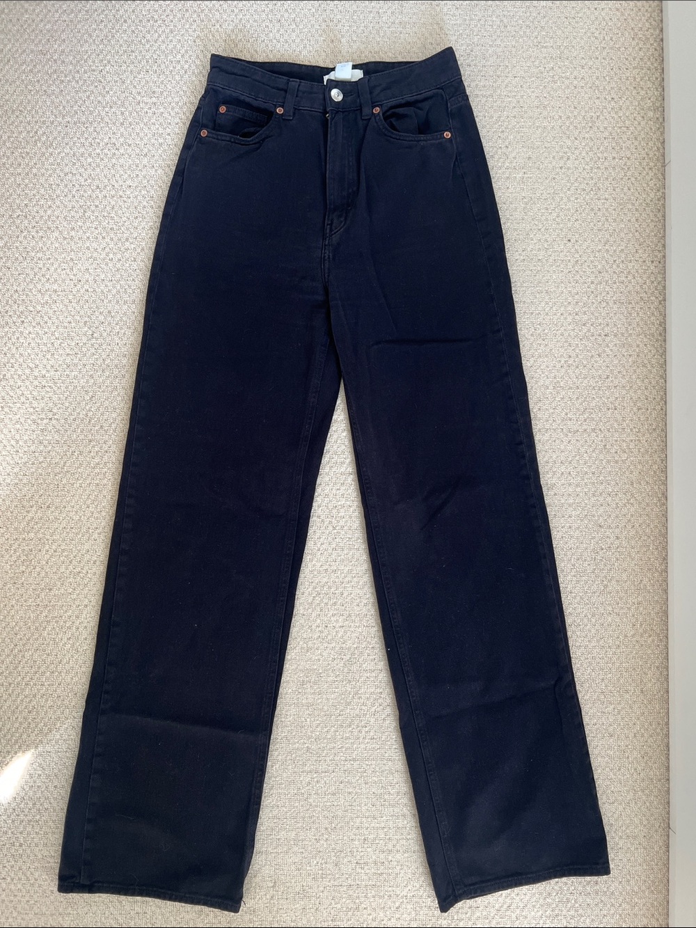 H&M Women's Black Relaxed Straight Jeans